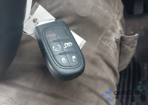 2019 Jeep Cherokee Limited 4X4 z USA, uszkodzony, nr VIN 1C4PJMDX0KD258587